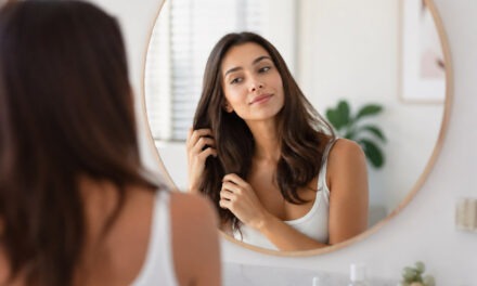 Căderea părului la femei: cauze frecvente și ce poți face, fără soluții complicate