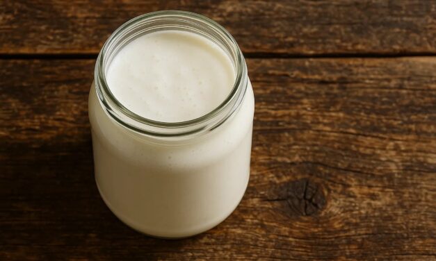 Chefirul: beneficii reale pentru digestie, imunitate și starea de bine