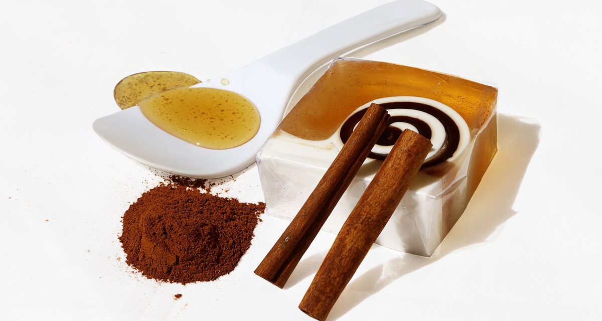 Miere și scorțișoară: ce beneficii pot avea cu adevărat și ce mituri e bine să lași deoparte