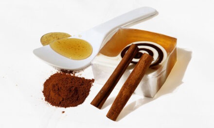 Miere și scorțișoară: ce beneficii pot avea cu adevărat și ce mituri e bine să lași deoparte